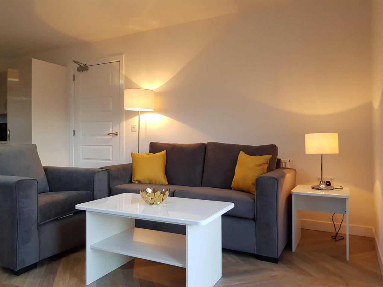 3 Royal View Apartments Stirling Ngoại thất bức ảnh